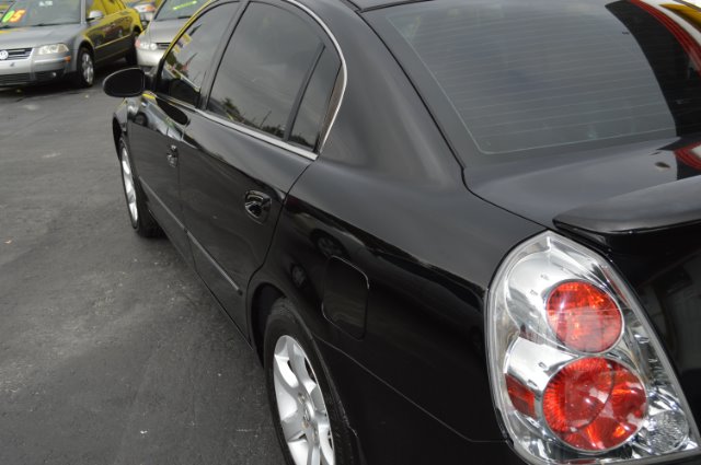 2005 Nissan Altima SLT Quad Cab 2WD