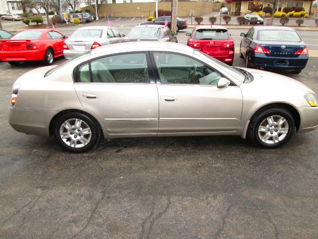 2005 Nissan Altima Pickupslt Quad Cab SWB 4WD 4x4 Truck
