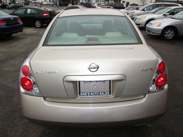2005 Nissan Altima Pickupslt Quad Cab SWB 4WD 4x4 Truck