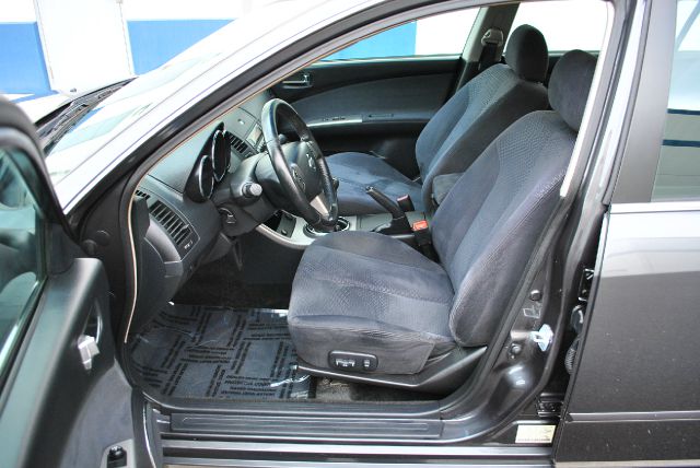 2005 Nissan Altima Pickupslt Quad Cab SWB 4WD 4x4 Truck