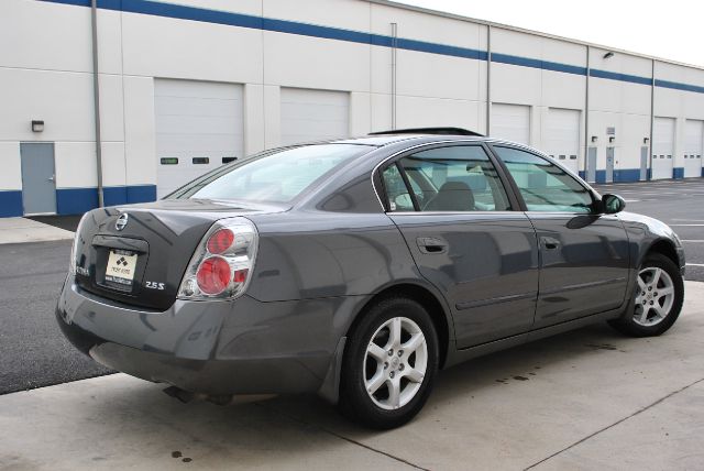 2005 Nissan Altima Pickupslt Quad Cab SWB 4WD 4x4 Truck