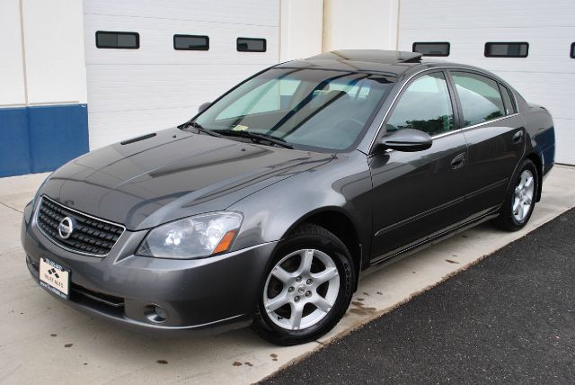 2005 Nissan Altima Pickupslt Quad Cab SWB 4WD 4x4 Truck