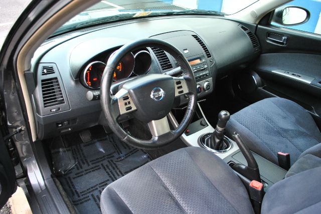 2005 Nissan Altima Pickupslt Quad Cab SWB 4WD 4x4 Truck