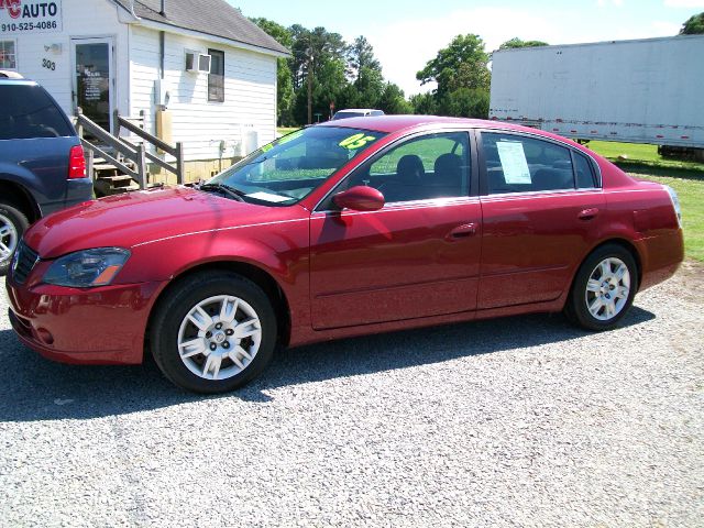 2005 Nissan Altima Pickupslt Quad Cab SWB 4WD 4x4 Truck