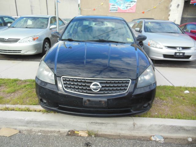 2005 Nissan Altima Pickupslt Quad Cab SWB 4WD 4x4 Truck
