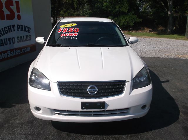 2005 Nissan Altima Pickupslt Quad Cab SWB 4WD 4x4 Truck