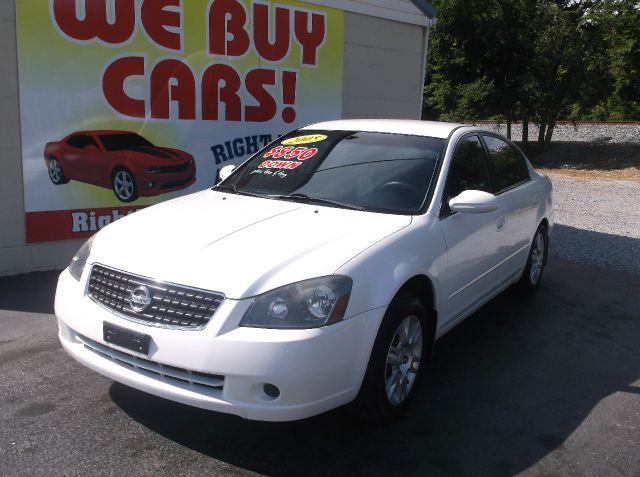 2005 Nissan Altima Pickupslt Quad Cab SWB 4WD 4x4 Truck