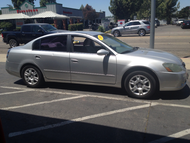 2005 Nissan Altima Pickupslt Quad Cab SWB 4WD 4x4 Truck