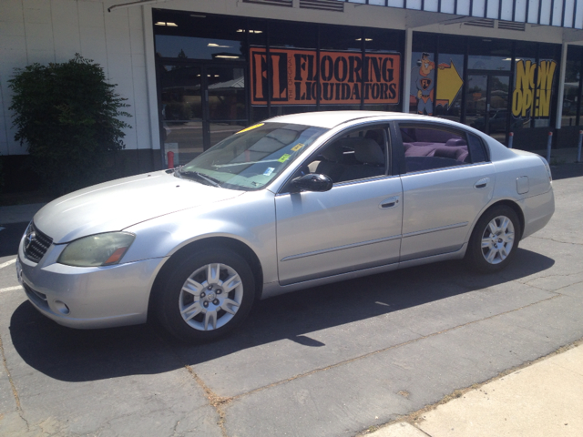 2005 Nissan Altima Pickupslt Quad Cab SWB 4WD 4x4 Truck