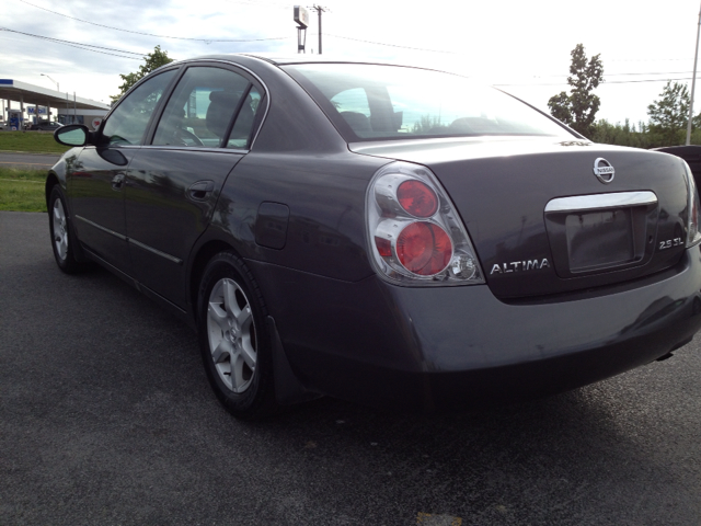 2005 Nissan Altima SLT Quad Cab 2WD