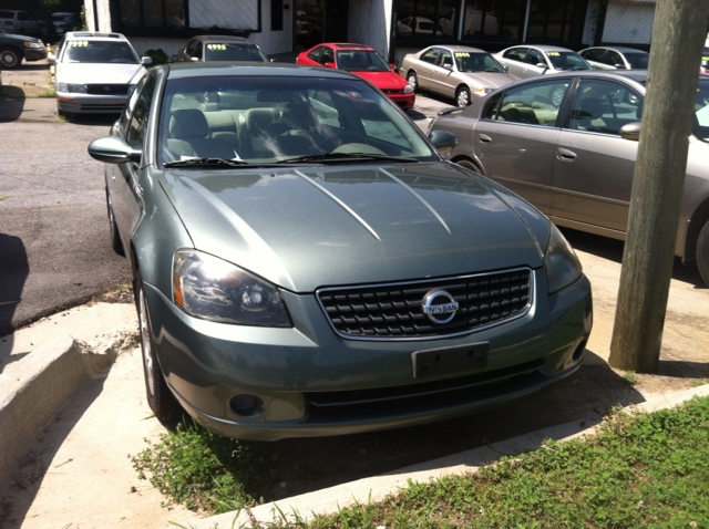 2005 Nissan Altima Pickupslt Quad Cab SWB 4WD 4x4 Truck