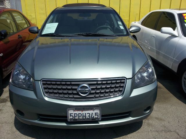 2005 Nissan Altima Pickupslt Quad Cab SWB 4WD 4x4 Truck