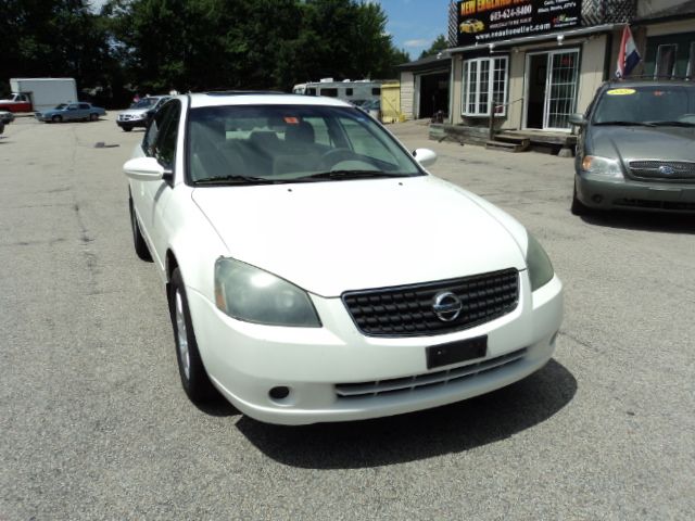 2005 Nissan Altima Pickupslt Quad Cab SWB 4WD 4x4 Truck
