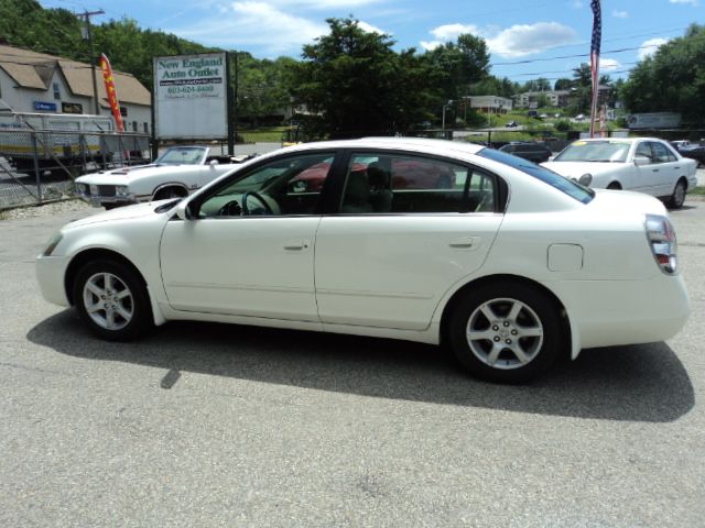 2005 Nissan Altima Pickupslt Quad Cab SWB 4WD 4x4 Truck