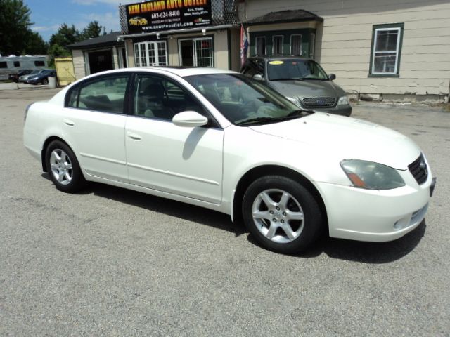 2005 Nissan Altima Pickupslt Quad Cab SWB 4WD 4x4 Truck