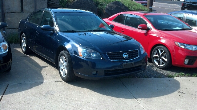 2005 Nissan Altima Pickupslt Quad Cab SWB 4WD 4x4 Truck