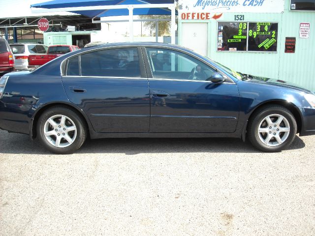 2005 Nissan Altima Pickupslt Quad Cab SWB 4WD 4x4 Truck