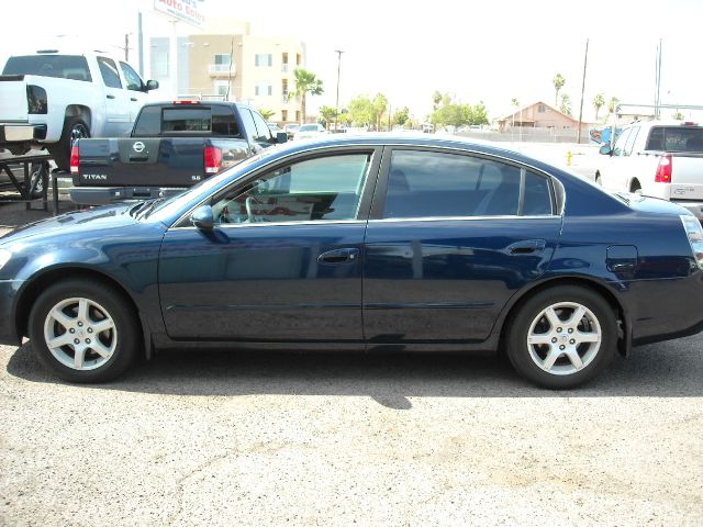 2005 Nissan Altima Pickupslt Quad Cab SWB 4WD 4x4 Truck