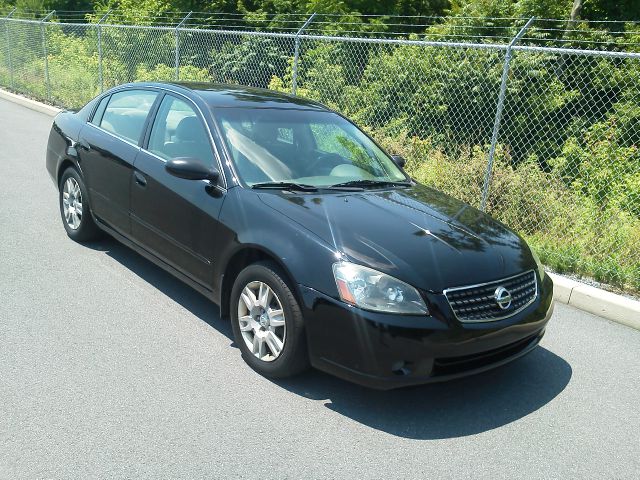 2005 Nissan Altima Pickupslt Quad Cab SWB 4WD 4x4 Truck