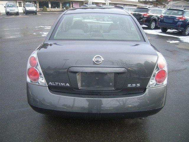 2005 Nissan Altima XR