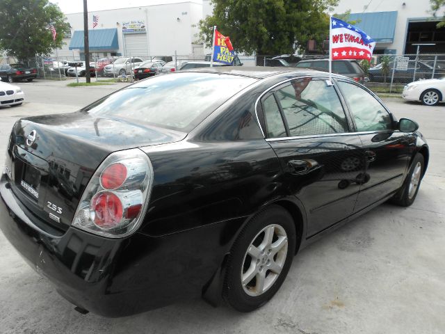 2005 Nissan Altima Pickupslt Quad Cab SWB 4WD 4x4 Truck