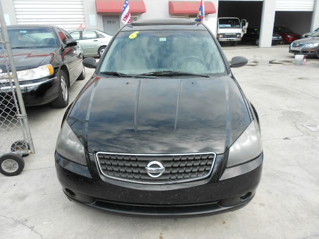 2005 Nissan Altima Pickupslt Quad Cab SWB 4WD 4x4 Truck