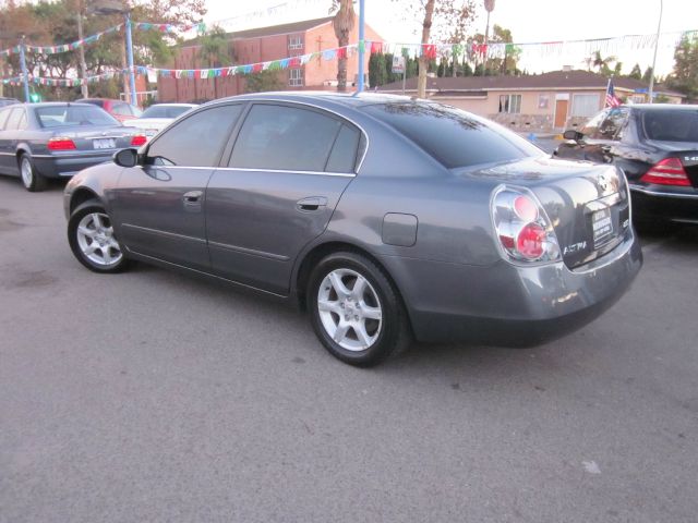 2005 Nissan Altima Pickupslt Quad Cab SWB 4WD 4x4 Truck