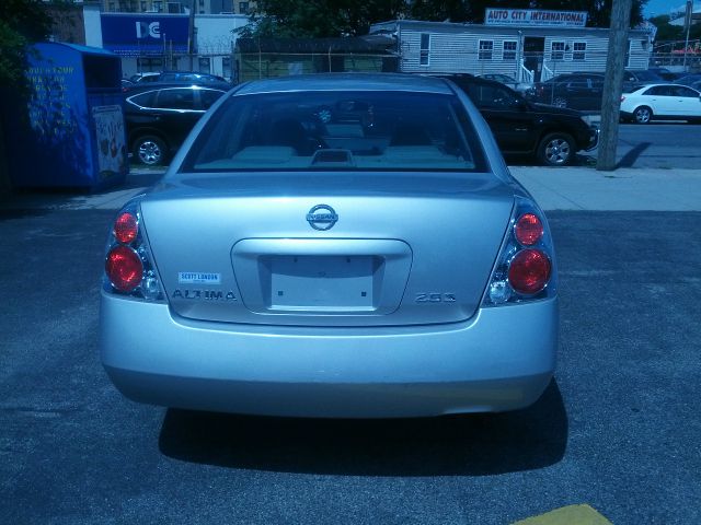 2005 Nissan Altima Hybrid/touring