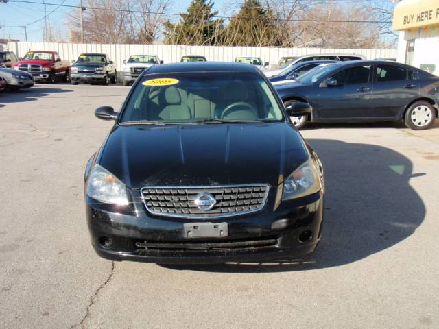 2005 Nissan Altima Pickupslt Quad Cab SWB 4WD 4x4 Truck