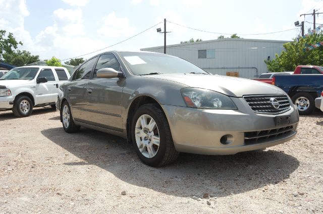2005 Nissan Altima SLT Quad Cab 2WD