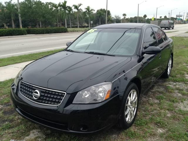 2005 Nissan Altima Pickupslt Quad Cab SWB 4WD 4x4 Truck