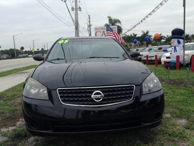 2005 Nissan Altima Pickupslt Quad Cab SWB 4WD 4x4 Truck