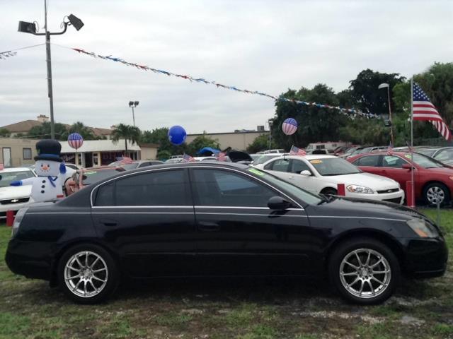 2005 Nissan Altima Pickupslt Quad Cab SWB 4WD 4x4 Truck