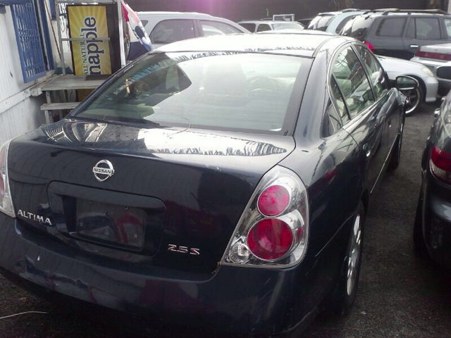 2005 Nissan Altima Pickupslt Quad Cab SWB 4WD 4x4 Truck