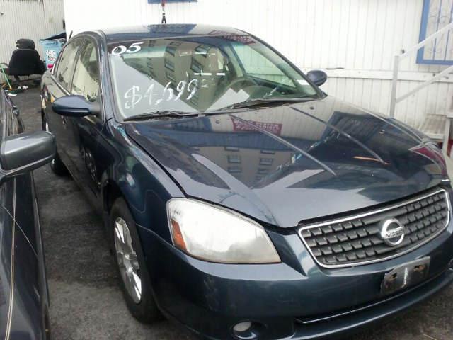 2005 Nissan Altima Pickupslt Quad Cab SWB 4WD 4x4 Truck
