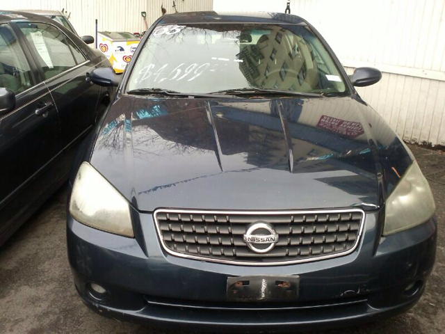 2005 Nissan Altima Pickupslt Quad Cab SWB 4WD 4x4 Truck