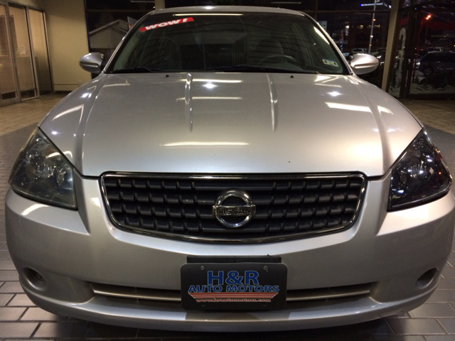 2005 Nissan Altima Pickupslt Quad Cab SWB 4WD 4x4 Truck