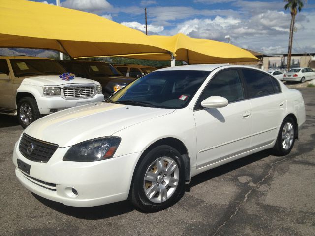 2005 Nissan Altima Pickupslt Quad Cab SWB 4WD 4x4 Truck