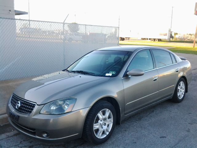 2005 Nissan Altima SLT Quad Cab 2WD