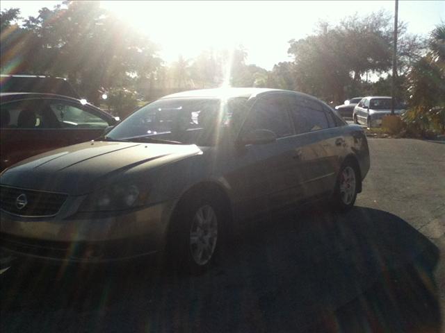 2005 Nissan Altima Pickupslt Quad Cab SWB 4WD 4x4 Truck