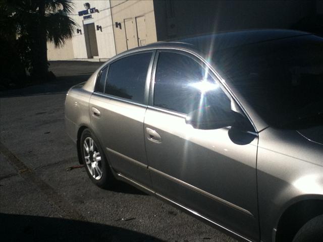 2005 Nissan Altima Pickupslt Quad Cab SWB 4WD 4x4 Truck