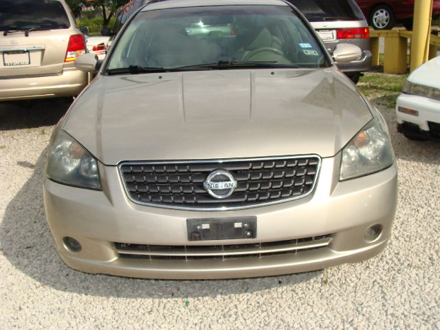 2005 Nissan Altima Pickupslt Quad Cab SWB 4WD 4x4 Truck