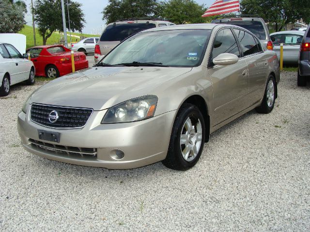 2005 Nissan Altima Pickupslt Quad Cab SWB 4WD 4x4 Truck