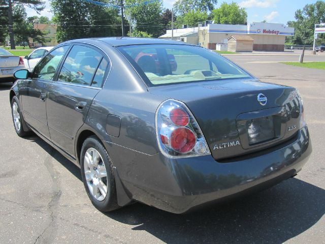 2005 Nissan Altima Pickupslt Quad Cab SWB 4WD 4x4 Truck