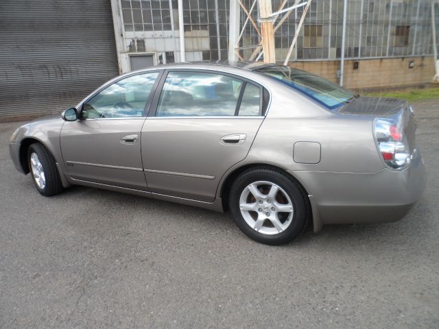 2005 Nissan Altima 535i | Sport Pkg