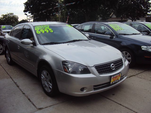2005 Nissan Altima Pickupslt Quad Cab SWB 4WD 4x4 Truck