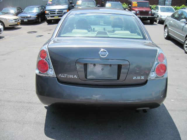 2005 Nissan Altima SLT Quad Cab 2WD