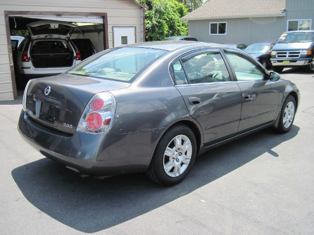 2005 Nissan Altima SLT Quad Cab 2WD