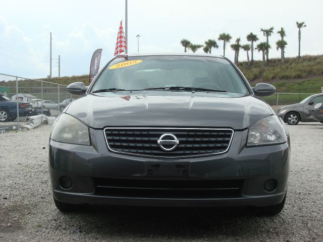 2005 Nissan Altima Pickupslt Quad Cab SWB 4WD 4x4 Truck