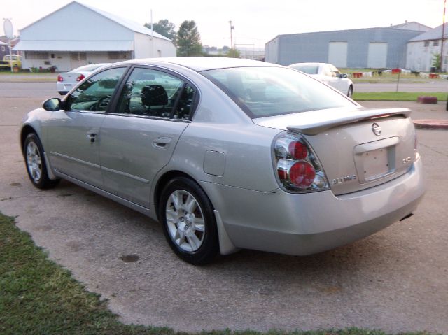 2005 Nissan Altima Pickupslt Quad Cab SWB 4WD 4x4 Truck
